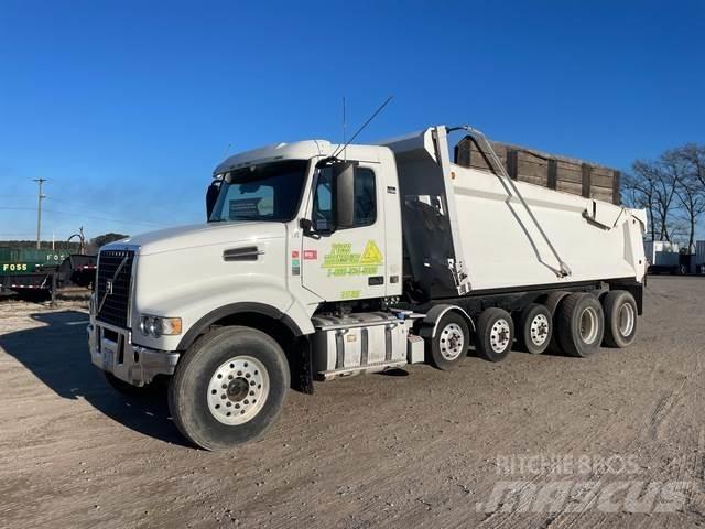 Volvo VHD ダンプ