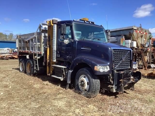 Volvo VHD ダンプ