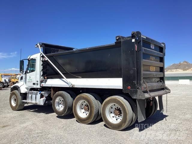 Volvo VHD ダンプ