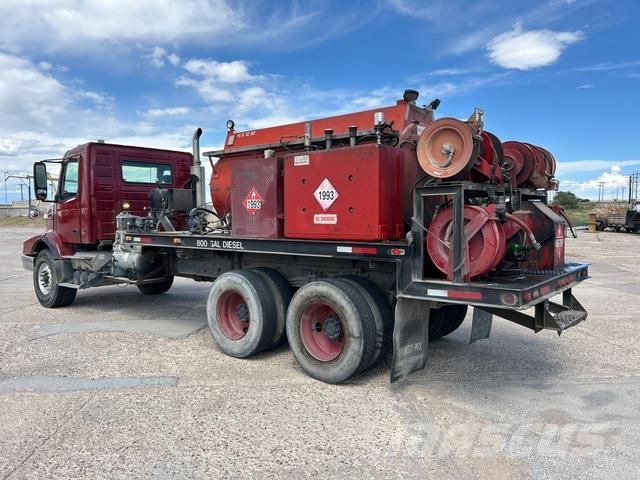 Volvo VHD タンカートラック