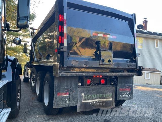 Volvo VHD ダンプ