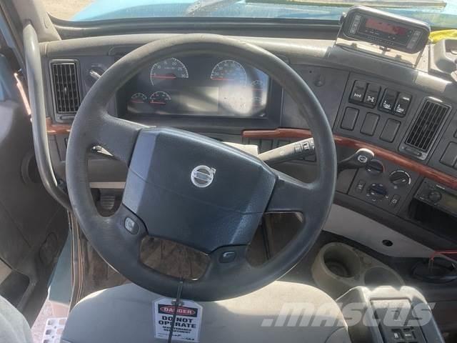 Volvo VHD104F その他トラック