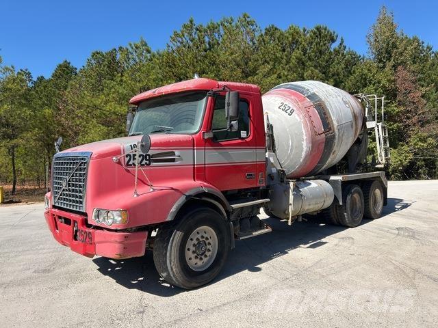 Volvo VHD64B その他トラック