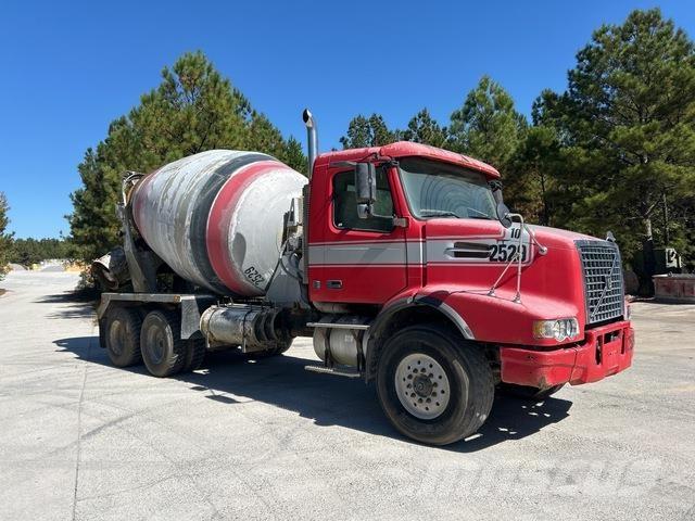 Volvo VHD64B その他トラック