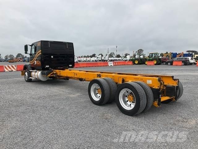 Volvo VHD64F キャビン及び内装