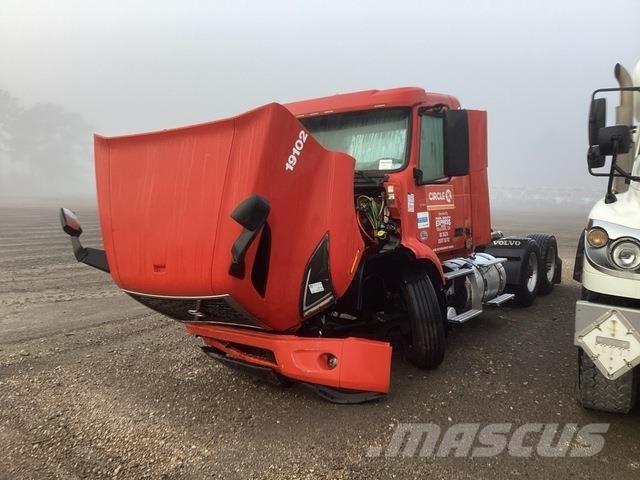 Volvo VNL 中古トラクターヘッド | トレーラーヘッド