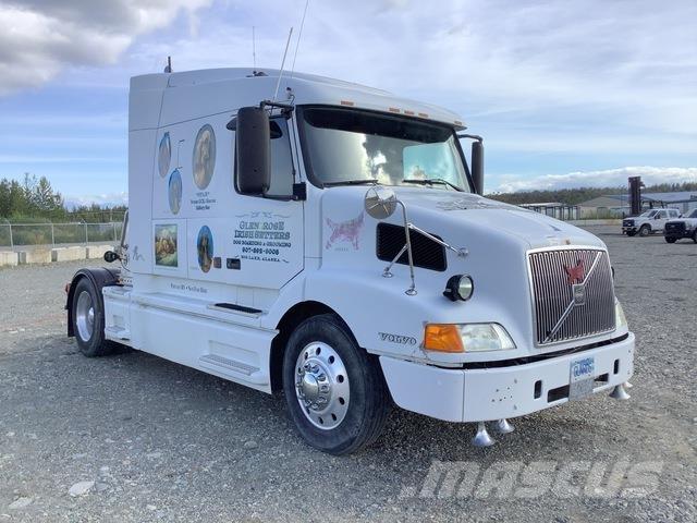 Volvo VNL 中古トラクターヘッド | トレーラーヘッド