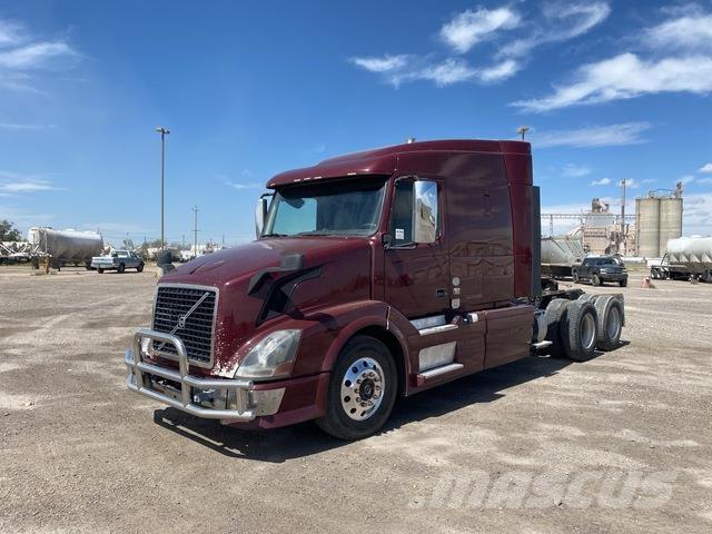 Volvo VNL630 中古トラクターヘッド | トレーラーヘッド