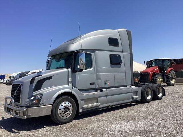 Volvo VNL64780 中古トラクターヘッド | トレーラーヘッド