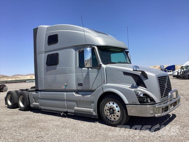 Volvo VNL64780 中古トラクターヘッド | トレーラーヘッド
