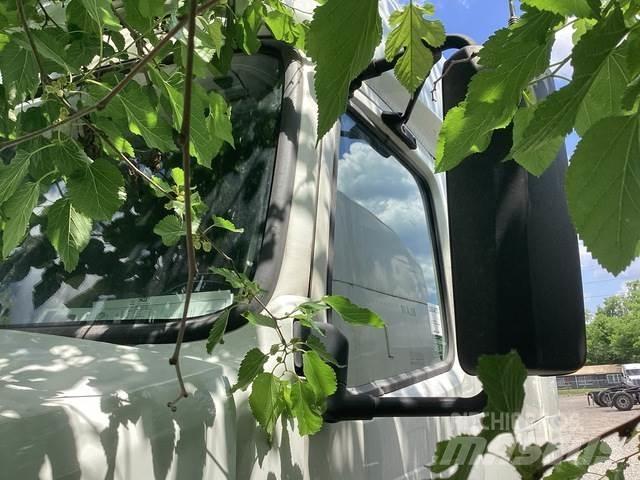 Volvo VNL740 中古トラクターヘッド | トレーラーヘッド