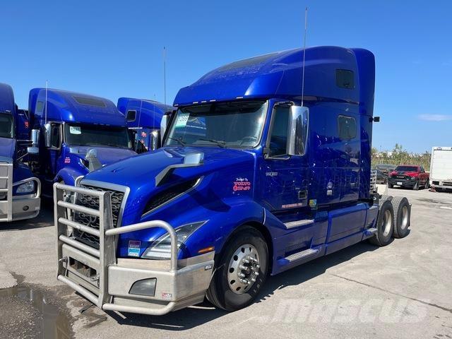 Volvo VNL760 中古トラクターヘッド | トレーラーヘッド