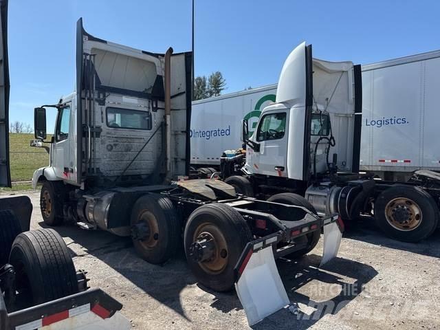 Volvo VNM 中古トラクターヘッド | トレーラーヘッド