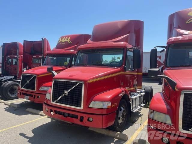 Volvo VNM42T 中古トラクターヘッド | トレーラーヘッド