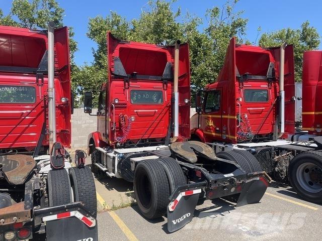 Volvo VNM42T 中古トラクターヘッド | トレーラーヘッド