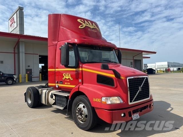 Volvo VNM42T 中古トラクターヘッド | トレーラーヘッド