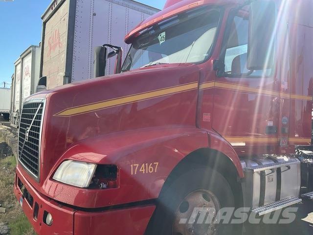 Volvo VNM42T 中古トラクターヘッド | トレーラーヘッド