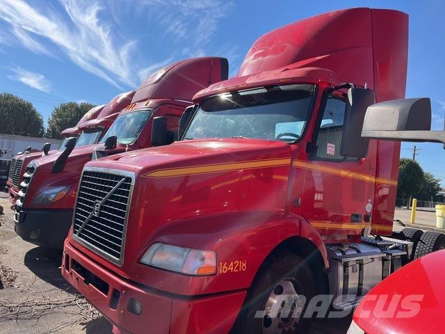 Volvo VNM42T 中古トラクターヘッド | トレーラーヘッド