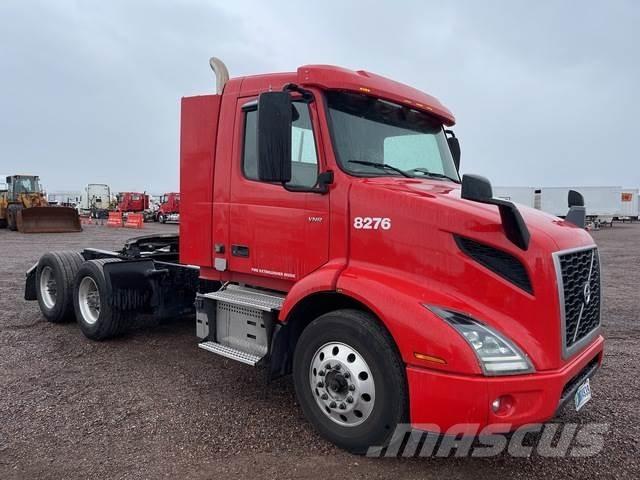 Volvo VNR 中古トラクターヘッド | トレーラーヘッド