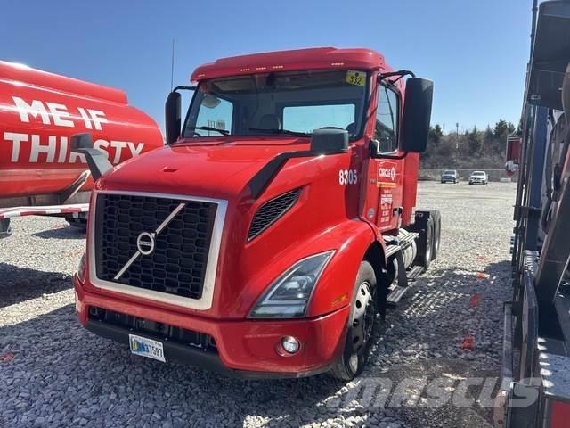 Volvo VNR 中古トラクターヘッド | トレーラーヘッド