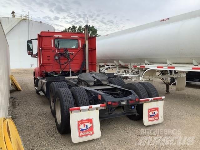Volvo VNR 中古トラクターヘッド | トレーラーヘッド