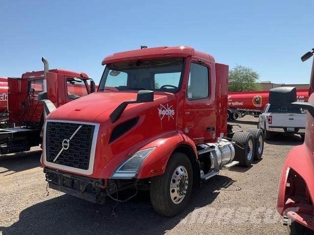 Volvo VNR 中古トラクターヘッド | トレーラーヘッド