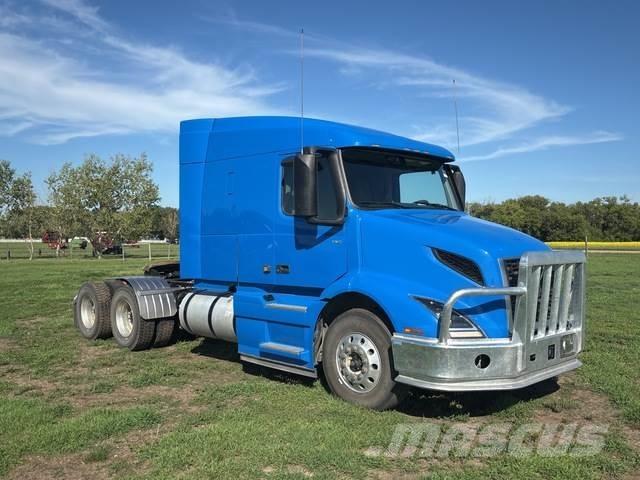 Volvo VNR 中古トラクターヘッド | トレーラーヘッド