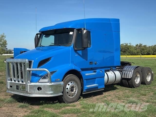 Volvo VNR 中古トラクターヘッド | トレーラーヘッド