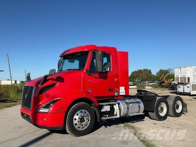 Volvo VNR 中古トラクターヘッド | トレーラーヘッド