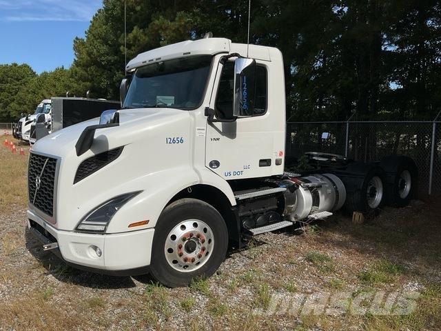 Volvo VNR 中古トラクターヘッド | トレーラーヘッド