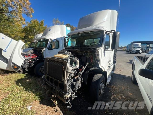 Volvo VNR 中古トラクターヘッド | トレーラーヘッド