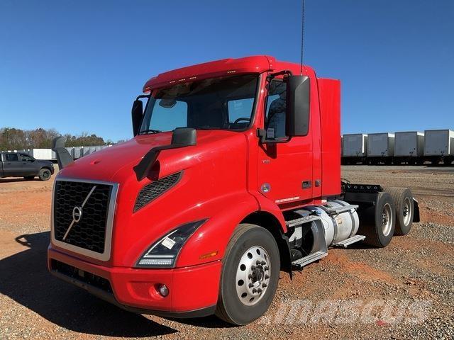 Volvo VNR 中古トラクターヘッド | トレーラーヘッド