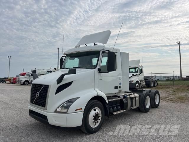 Volvo VNR64300 中古トラクターヘッド | トレーラーヘッド