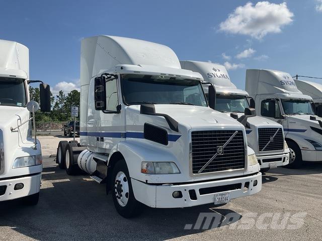 Volvo VNR64T 中古トラクターヘッド | トレーラーヘッド
