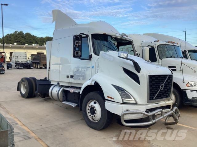 Volvo VNR64T 中古トラクターヘッド | トレーラーヘッド