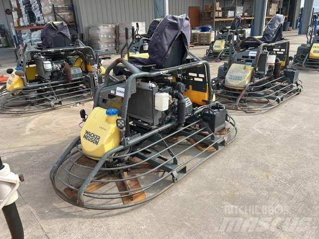 Wacker Neuson  こて機械