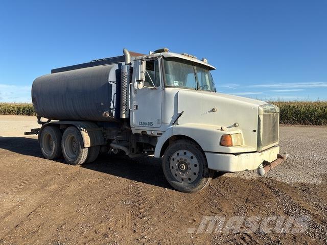 White Aero 給水車