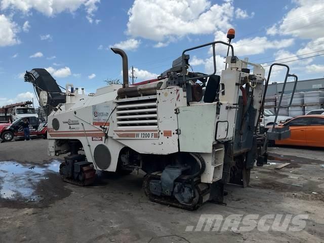 Wirtgen W1200F アスファルトコールドミリングマシーン