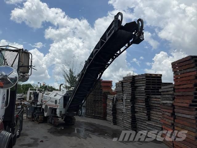 Wirtgen W1200F アスファルトコールドミリングマシーン