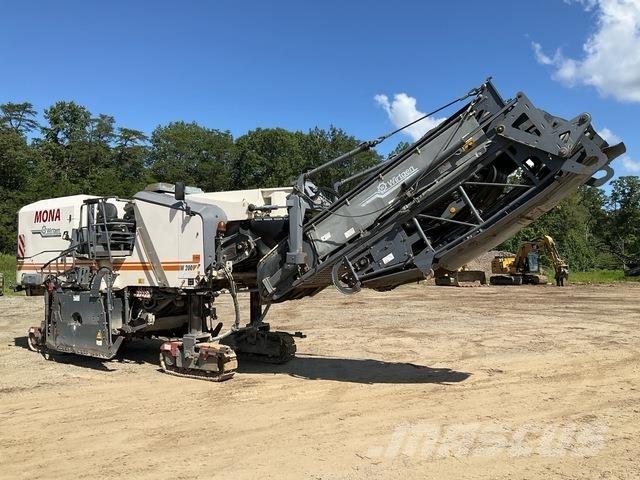 Wirtgen W200 アスファルトコールドミリングマシーン