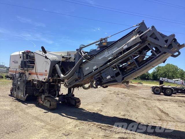 Wirtgen W210 アスファルトコールドミリングマシーン