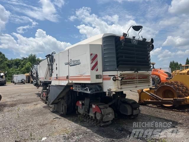 Wirtgen W220 アスファルトコールドミリングマシーン