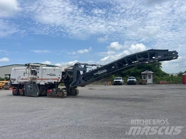 Wirtgen W2200 アスファルトコールドミリングマシーン