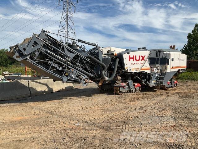 Wirtgen W220i アスファルトコールドミリングマシーン