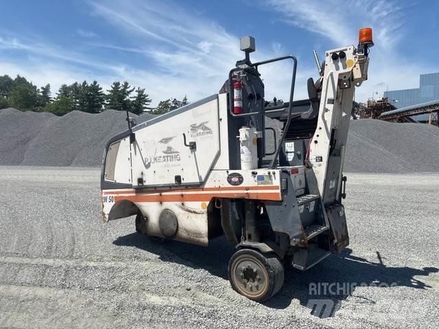 Wirtgen W50 アスファルトコールドミリングマシーン
