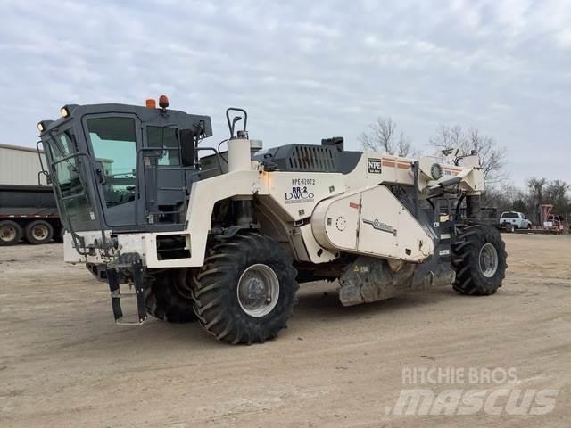 Wirtgen WR2000 ソイルコンパクター