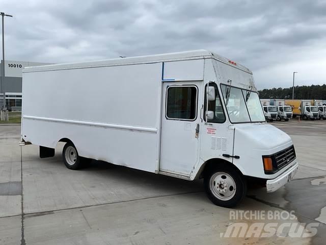 Workhorse W42 ボックストラック