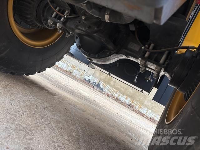 XCMG 938U ホイールローダー・タイヤショベル