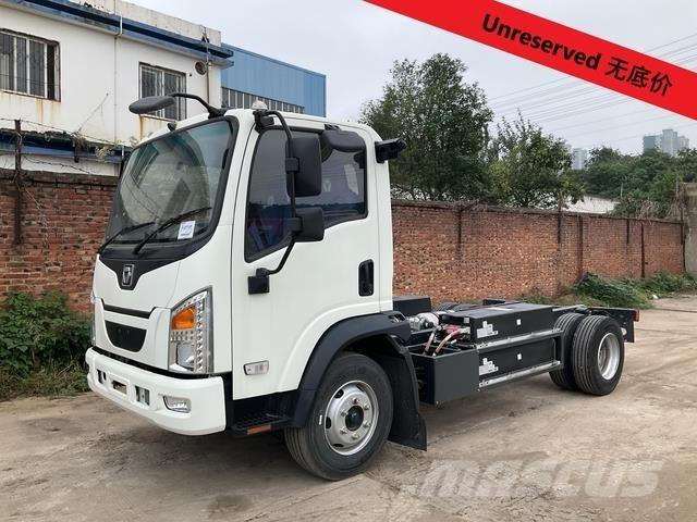 XCMG EAA114R キャブ付きシャーシ