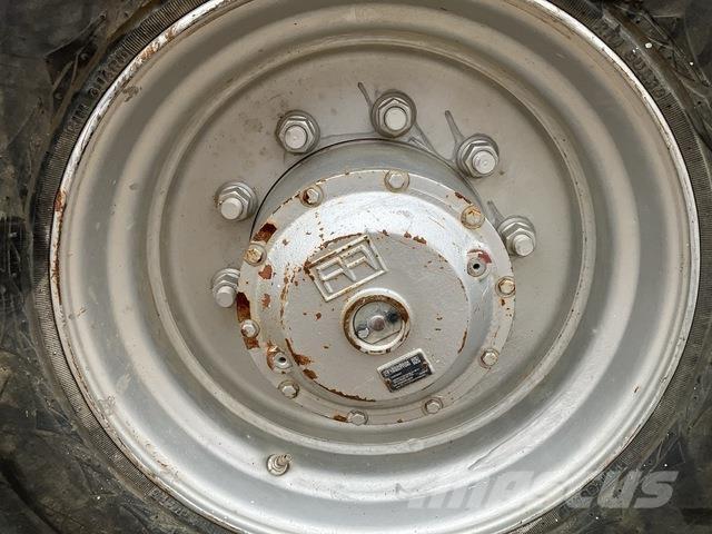 XCMG GTBZ32S ブームリフト　直伸型